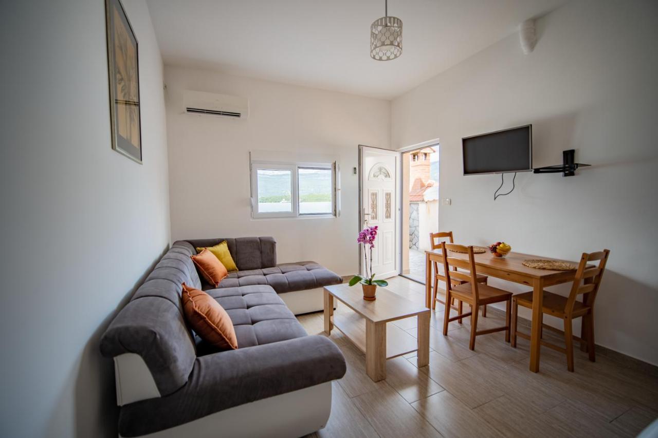 Apartmani Bonaca Tivat Zewnętrze zdjęcie